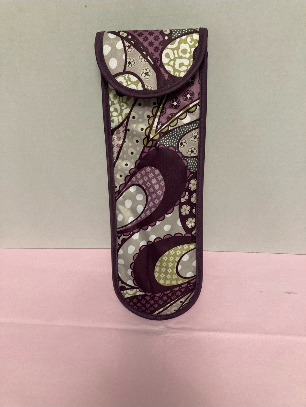 Thirty One Plum Awesome Blossom travel flat/curling iron insulated case